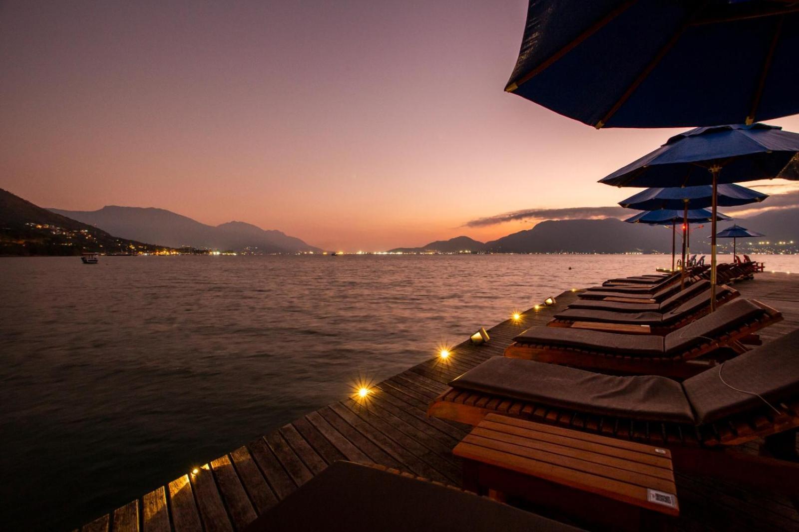 Hotel Mercedes Ilhabela Kültér fotó